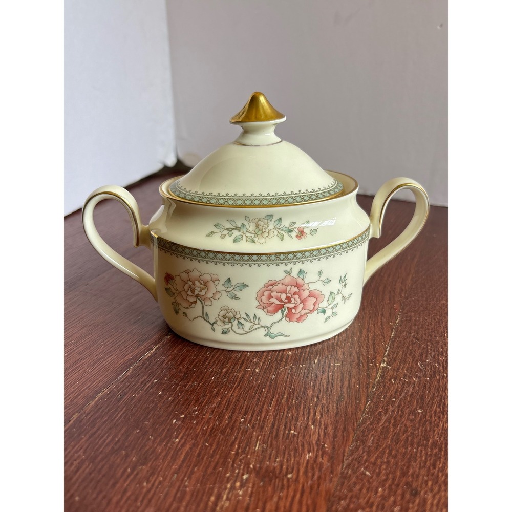 Minton Jasmine Fine Bone China Sugar Bowl with Lid Floral Gold Trim England 1977